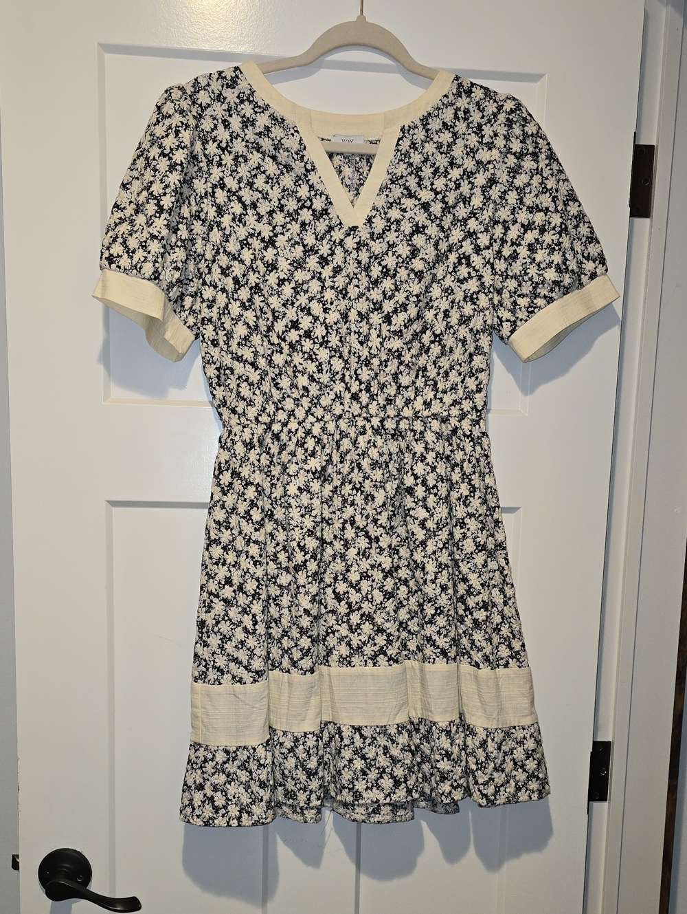 VOY Black & Cream Floral Print Embroidered Dress Size Small